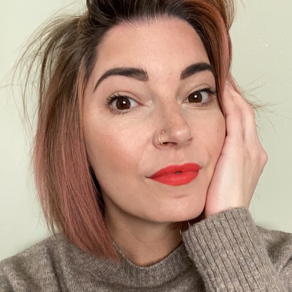 Meet your Posher, Lauren - Picture 1 of 1